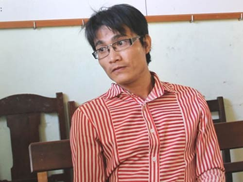 Bố đơn thân tưới xăng định thiêu sống người tình