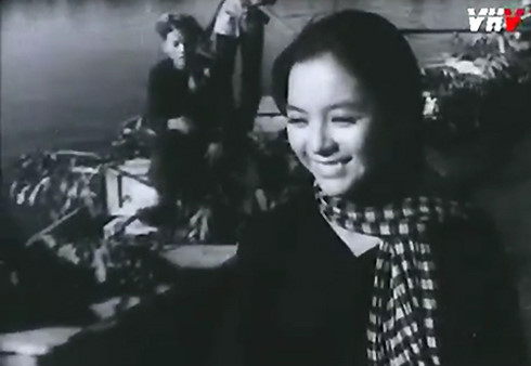 ai van ve nuoc ra mat tu truyen 