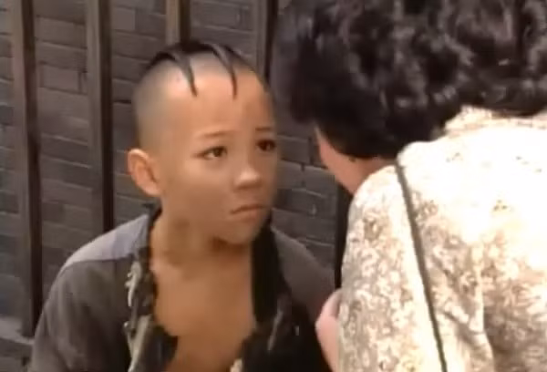 Xúc động với chuyện đời của cậu bé diễn vai Tam Mao ngày nào - Ảnh 2.