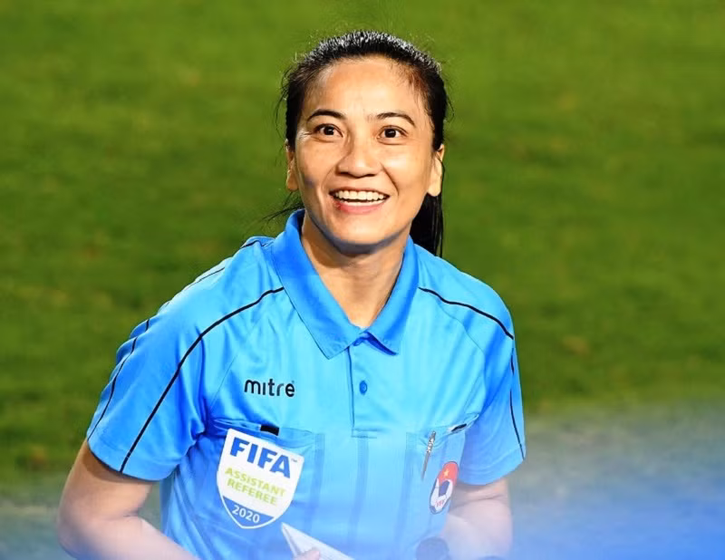 Trợ lý trọng tài Trương Thị Lê Trinh.