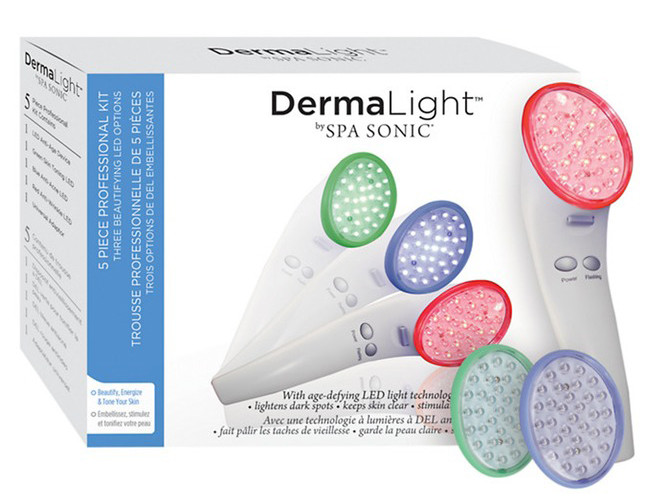 1. Các dụng cụ chăm sóc da tại nhà: Thay vì tới spa, các hãng chăm sóc sắc đẹp đã đưa ra các sản phẩm tự làm đẹp tại nhà, giúp các cô gái không tốn quá nhiều thời gian và tiền bạc. Năm nay, theo tiết lộ của Morgan Stewart, chuyên gia sắc đẹp nổi tiếng xứ Hàn, thì các loại máy sử dụng đèn Led hay công nghệ kim lăn dermarollers sẽ bán rất chạy. 1. Các dụng cụ chăm sóc da tại nhà: Thay vì tới spa, các hãng chăm sóc sắc đẹp đã đưa ra các sản phẩm tự làm đẹp tại nhà, giúp các cô gái không tốn quá nhiều thời gian và tiền bạc. Năm nay, theo tiết lộ của Morgan Stewart, chuyên gia sắc đẹp nổi tiếng xứ Hàn, thì các loại máy sử dụng đèn Led hay công nghệ kim lăn dermarollers sẽ bán rất chạy.