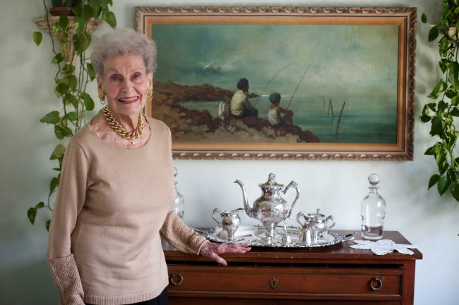 Những cụ bà đẹp quên tuổi tác hút mọi ánh nhìn - Ảnh 3