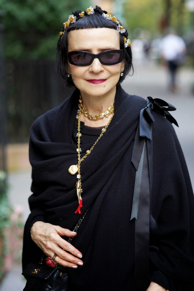 Những cụ bà đẹp quên tuổi tác hút mọi ánh nhìn - Ảnh 8