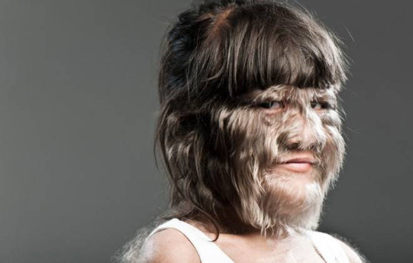 Những người phụ nữ kỳ lạ gây ngạc nhiên cho toàn thế giới ảnh 1