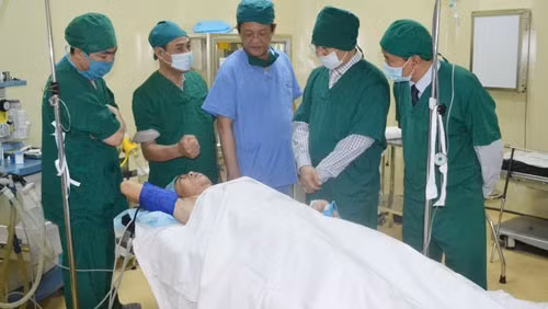 Lấy lại sức mạnh đàn ông sau hơn 30 năm làm phụ nữ - Ảnh 2