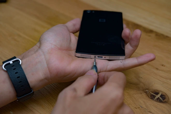 Tháo dỡ Bphone