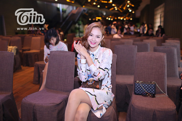 Minh Hằng đã sẵn sàng "đối đầu" Thủy Tiên, Đoan Trang ảnh 5