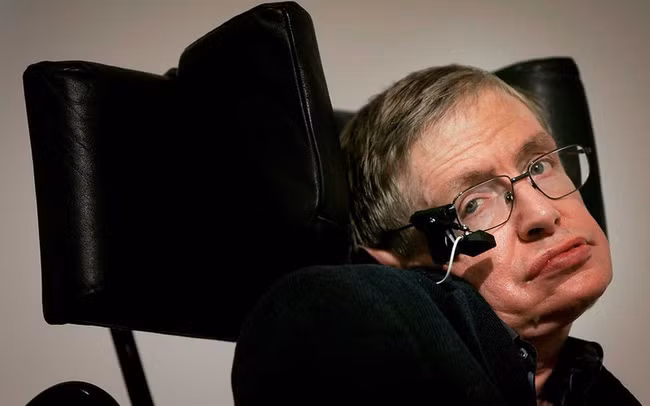 Sự thật về căn bệnh không thuốc chữa "giết dần giết mòn" thiên tài vật lý Stephen Hawking - 2