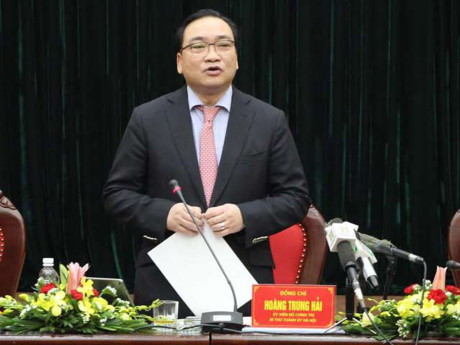Bí thư Hà Nội: Xem xét tạm dừng việc kinh doanh Bi thu Ha Noi: Xem xet tam dung viec kinh doanh