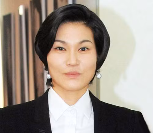 Top 10 nữ tỷ phú xinh đẹp thế giới trên tạp chí Forbes - 8