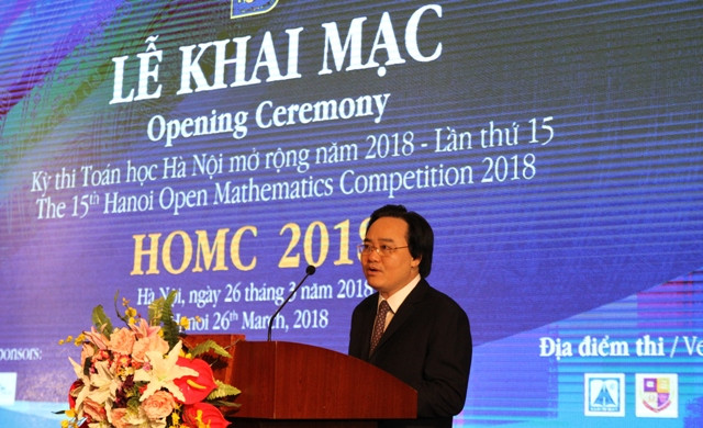 Bộ trưởng Bộ GD&ĐT Phùng Xuân Nhạ phát biểu khai mạc HOMC 2018