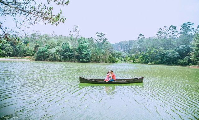 Bộ ảnh cưới siêu nhí nhố của cặp đôi 4 năm yêu nhau