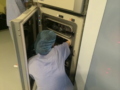 Trữ phôi nhằm mục đích hỗ trợ sinh sản tại Bệnh viện Từ Dũ, TP HCM. Ảnh: Lê Phương.