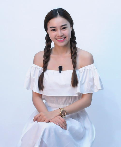 Angela Phương Trinh: 