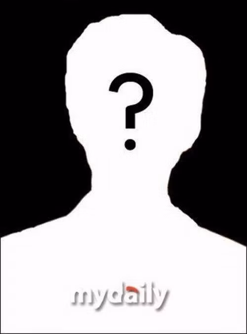 Kpop rộ tin sao nam “trà trộn” trong nhóm nhạc nữ ảnh 1