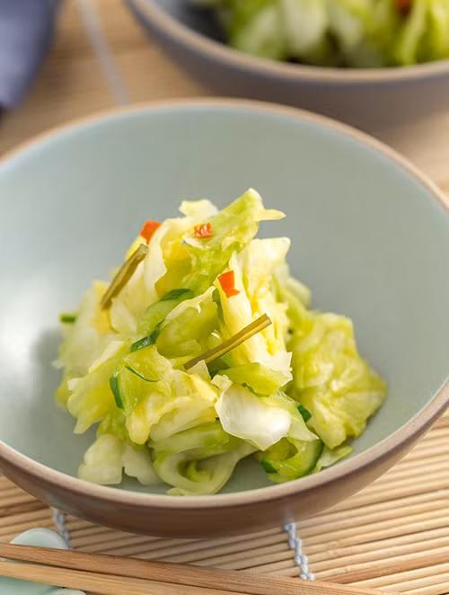 Rảnh rỗi làm bắp cải muối kiểu Nhật - 9