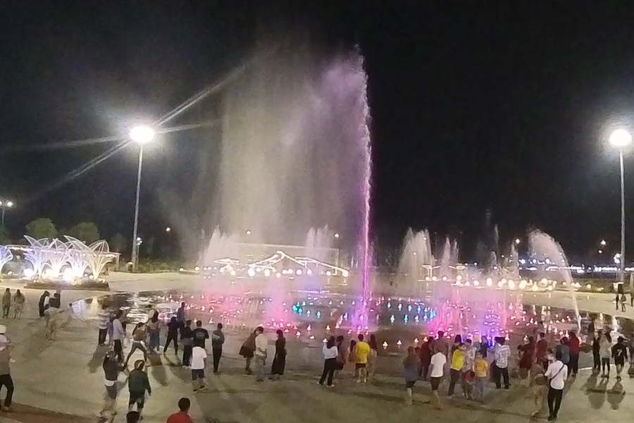 Khu vực biểu diễn nhạc nước. Khu vực biểu diễn nhạc nước.