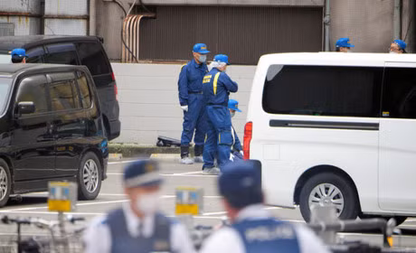 Ba ke bit mat cuop 3,5 trieu USD giua ban ngay - Anh 1