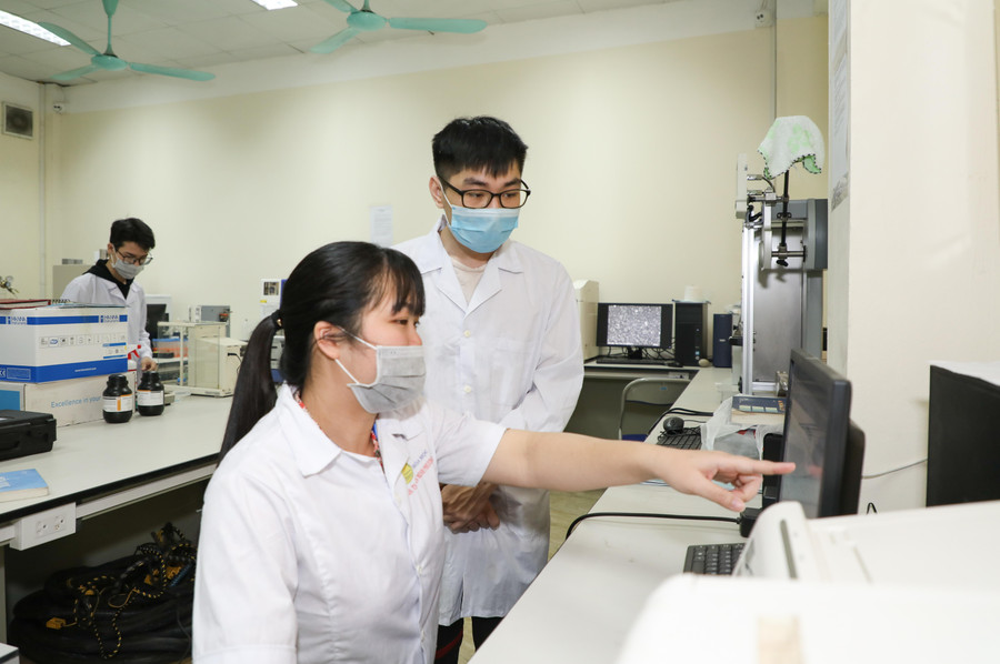 Sinh viên ĐH Quốc gia Hà Nội.