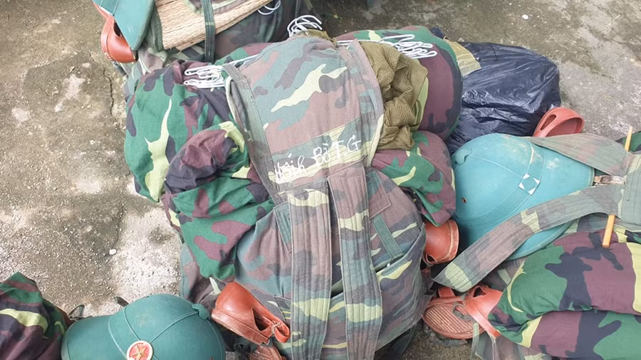 Chùm ảnh: Quân đội chuẩn bị lên đường vào Trà Leng ảnh 2