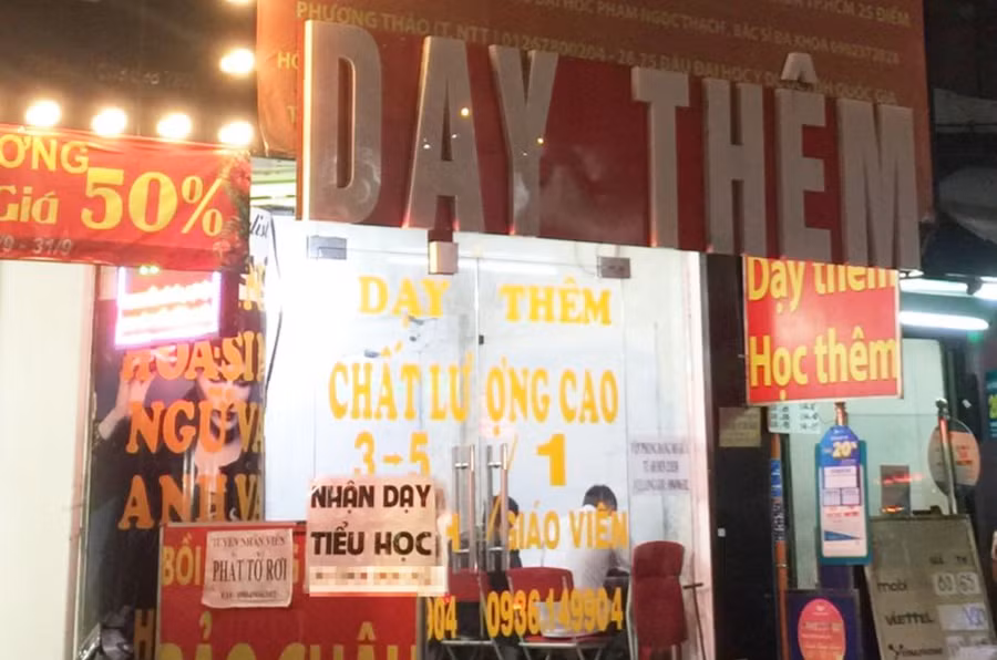 Một cơ sở dạy thêm tại TPHCM tháng 12/2019. Ảnh: Lê Nam
