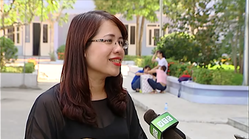 Bà Nguyễn Thị Minh Hiền – Thành viên ban dự án Tủ sách Lam Sơn - trả lời phỏng vấn báo chí Bà Nguyễn Thị Minh Hiền – Thành viên ban dự án Tủ sách Lam Sơn - trả lời phỏng vấn báo chí