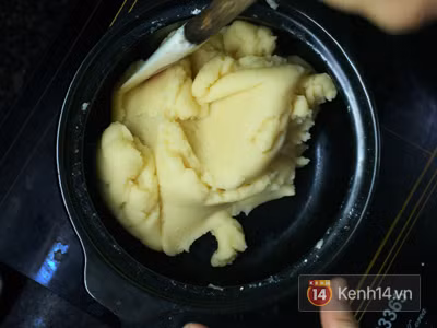 Bí quyết để làm bánh su kem "bất bại" và công thức nhân kem xoài thơm mượt ảnh 14
