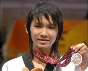 Hà Giang nhận HCB tại ASIAD 2006