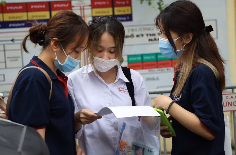 Tự tin với bài mình làm là biểu hiện rõ nét với các thí sinh trong kỳ thi năm nay. Ảnh minh họa
