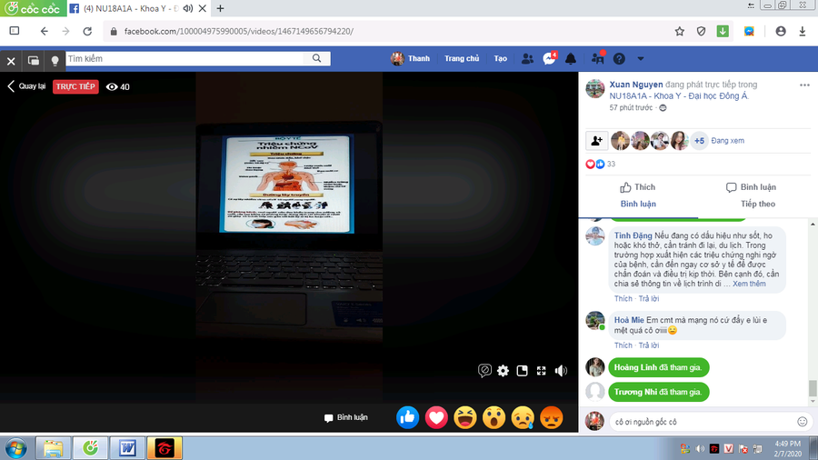 Một lớp học trực tuyến của trường ĐH Đông Á, SV vẫn “bị” điểm danh. Một lớp học trực tuyến của trường ĐH Đông Á, SV vẫn “bị” điểm danh.