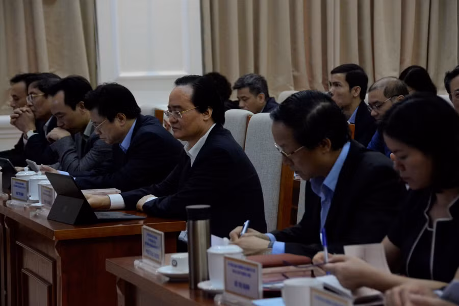 Điểm cầu Bộ GD&amp;ĐT do Bộ trưởng - Bí thư Ban cán sự Đảng Phùng Xuân Nhạ chủ trì.