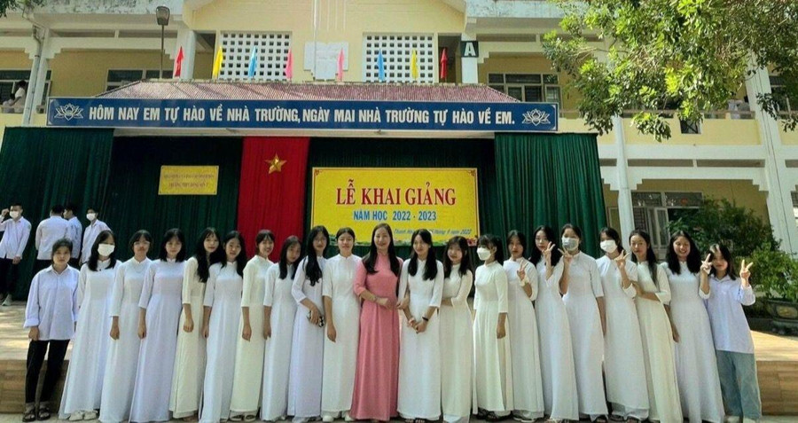 Học sinh lớp 10 Trường THPT Đông Sơn 2 (huyện Đông Sơn, tỉnh Thanh Hóa). Ảnh: NVCC