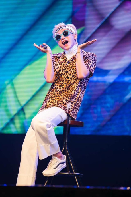 Kinh mat ruoi: tu cau chuyen buon den xu huong dinh cao - Anh 12