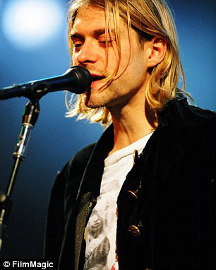 Kinh mat ruoi: tu cau chuyen buon den xu huong dinh cao - Anh 2