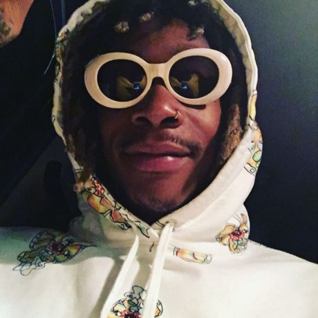 Kinh mat ruoi: tu cau chuyen buon den xu huong dinh cao - Anh 6