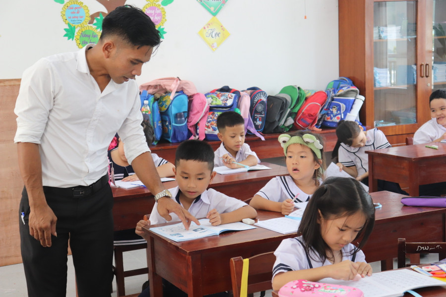 Học sinh Trường Tiểu học Hòa Bắc trong một giờ học. Ảnh: PV Học sinh Trường Tiểu học Hòa Bắc trong một giờ học. Ảnh: PV