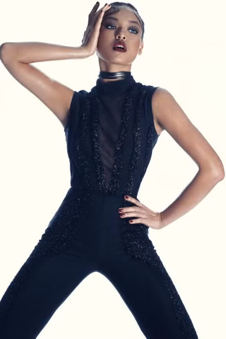 Sau hinh anh nong bong, Team Lan Khue lai he lo bo hinh 