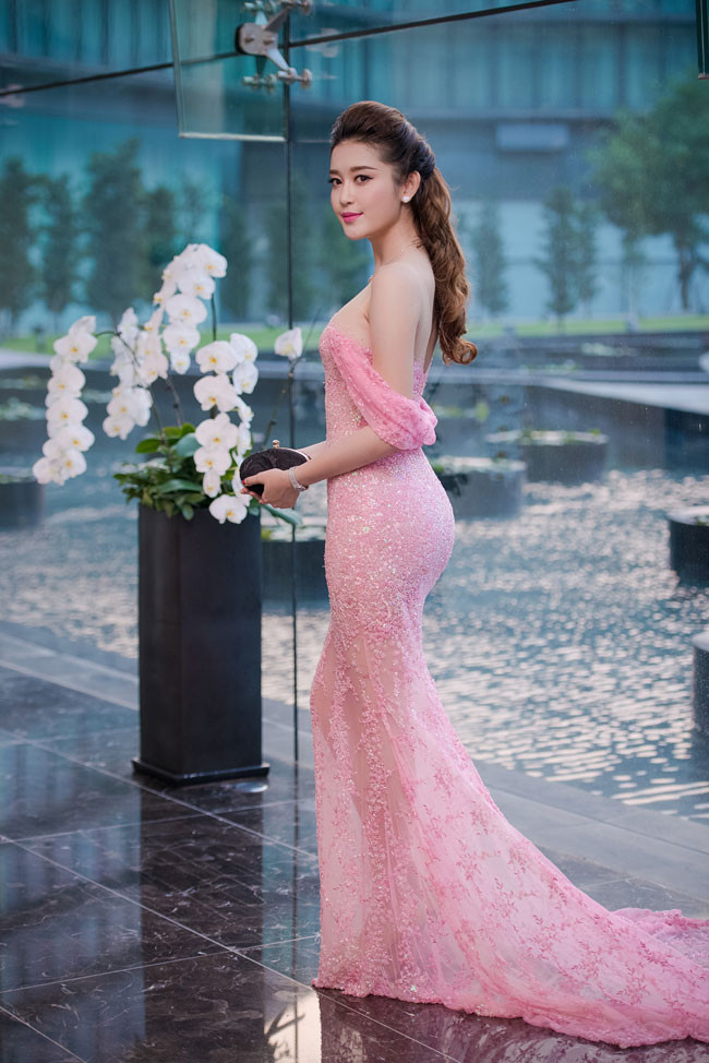 Huyền My vai trần trễ nải thu hút bao ánh nhìn ảnh 7 Huyền My vai trần trễ nải thu hút bao ánh nhìn ảnh 7