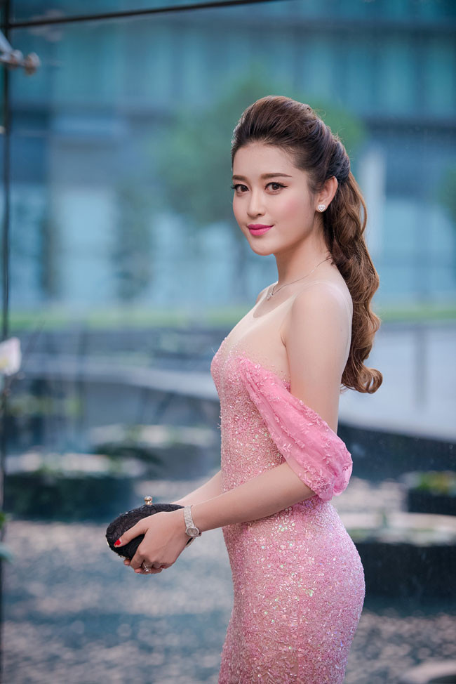 Huyền My vai trần trễ nải thu hút bao ánh nhìn ảnh 6 Huyền My vai trần trễ nải thu hút bao ánh nhìn ảnh 6
