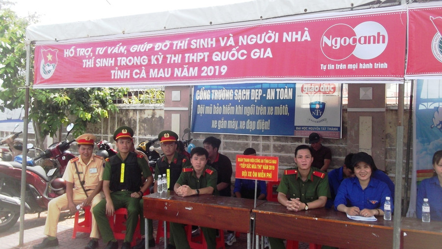 Cả xã hội như gần nhau hơn để chăm lo cho kỳ thi...