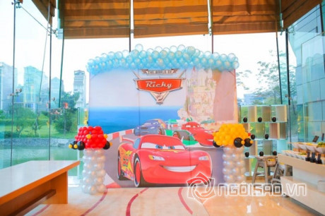 Cựu siêu mẫu Ngọc Thạch tổ chức sinh nhật hoành tráng cho con trai - Ảnh 8 Cuu sieu mau Ngoc Thach to chuc sinh nhat hoanh trang cho con trai - Anh 8