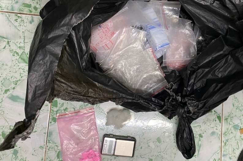 Tang vật lực lượng chức năng phát hiện và thu giữ. (Ảnh: Tiến Tầm) Tang vật lực lượng chức năng phát hiện và thu giữ. (Ảnh: Tiến Tầm)