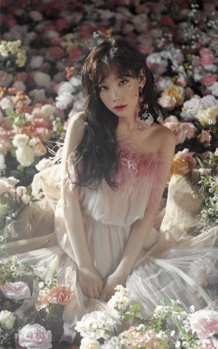 Thật khó để tin rằng một người xinh đẹp như Taeyeon lại tồn tại! Cô ấy đa tài, quyến rũ và tất nhiên là rất tuyệt đẹp.