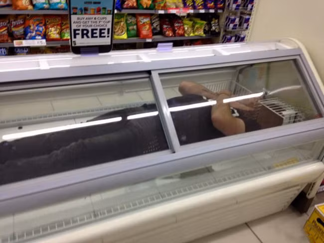 Nắng nóng thế này vào đây ngủ cho mát.