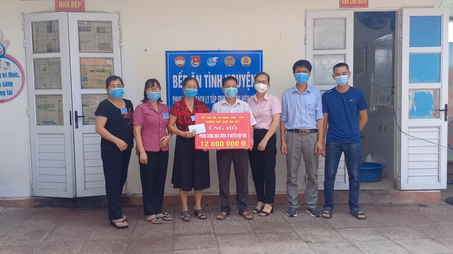 Bắc Giang: Trường Mầm non Đức Thắng - Hiệp Hòa "đỏ lửa" bếp ăn tình nguyện phục vụ khu cách ly y tế ảnh 5