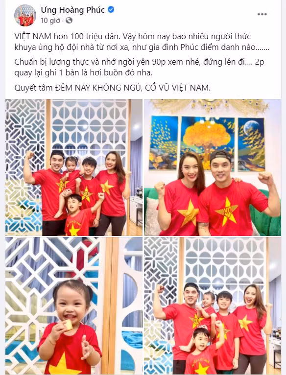 Gia đình nhỏ của nam ca sĩ Ưng Hoàng Phúc hừng hực khí thế cổ vũ cho đội tuyển Việt Nam.