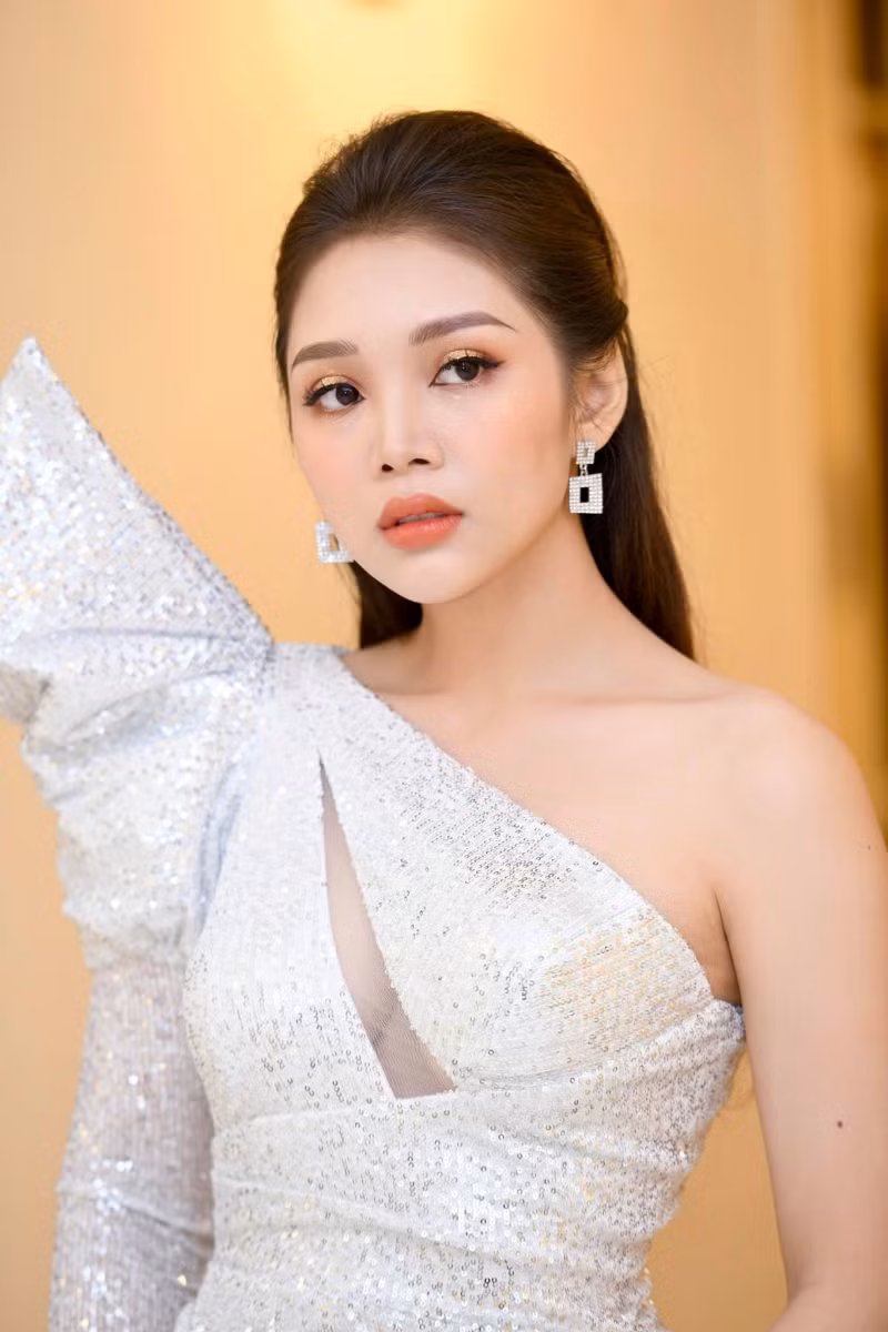 Nữ ca sĩ Trần Phương Mai.