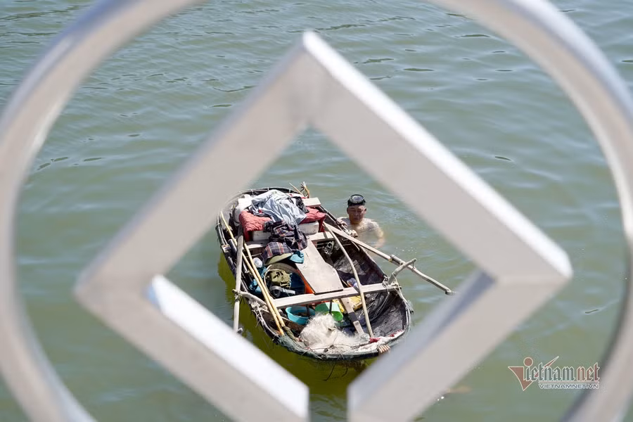 Những ngày nắng nước sẽ trong, ốc biển bắt được nhiều hơn