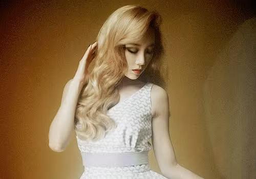 Bức ảnh này mang đến sự rung cảm của những năm 1950-1960 và chứng minh vẻ đẹp vượt thời gian của Taeyeon.