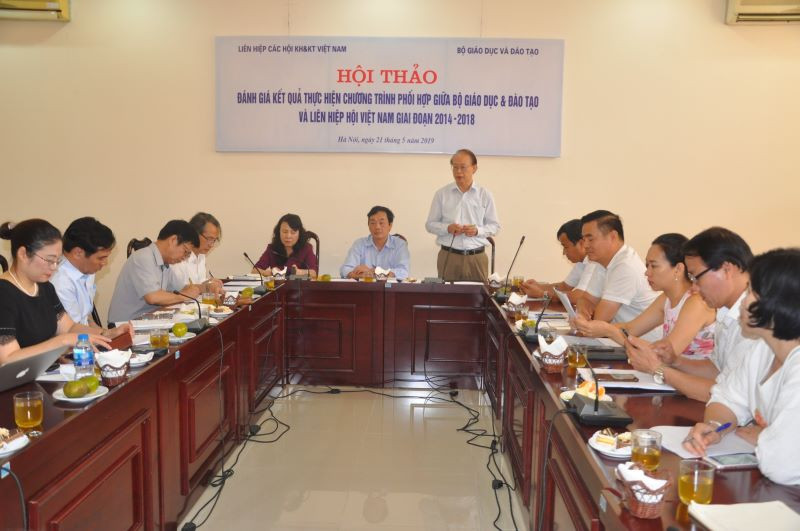 Ông Phạm Văn Tân – Phó Chủ tịch VUSTA phát biểu tại hội thảo